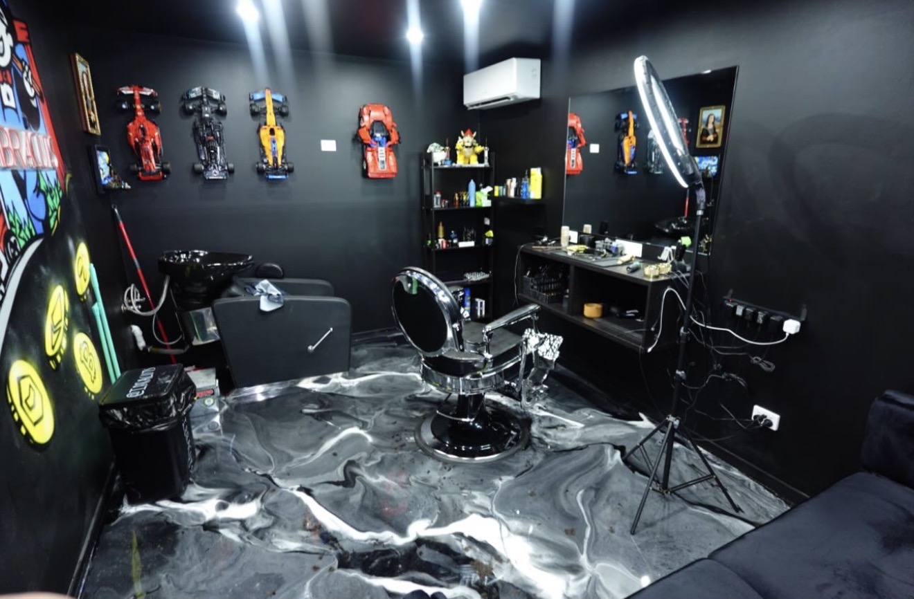 Metallic epoxy floor, wide view